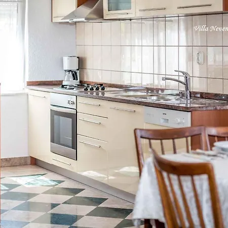 - Sibenik Riviera 7187 Rogoznica (Sibenik-Knin)