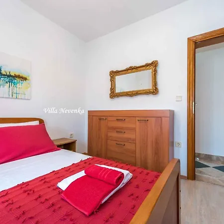 - Sibenik Riviera 7187 * Rogoznica (Sibenik-Knin)