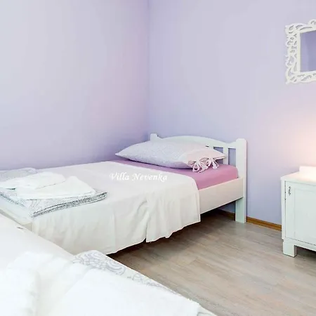 - Sibenik Riviera 7187 * Rogoznica (Sibenik-Knin)