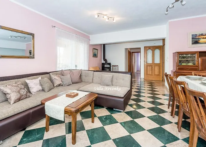 - Sibenik Riviera 7187 Rogoznica (Sibenik-Knin)