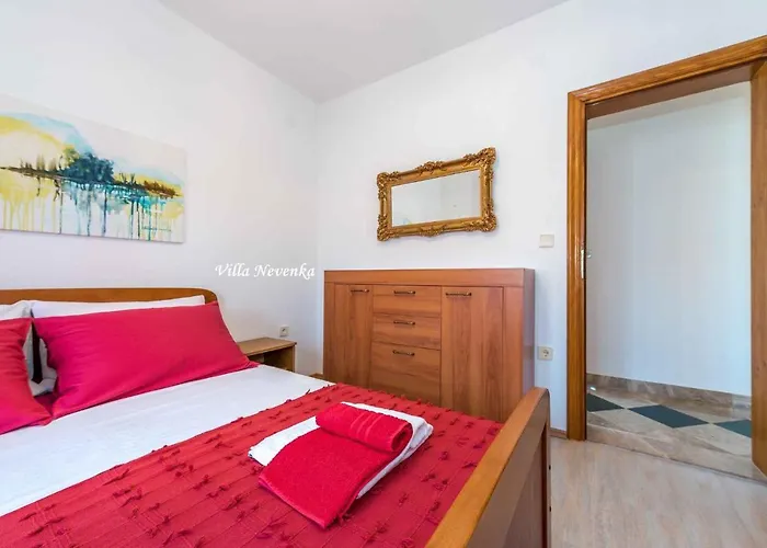 - Sibenik Riviera 7187 * Rogoznica (Sibenik-Knin)